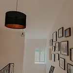 La Maison Des Pierres Blondes *