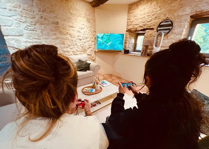 La Maison Des Pierres Blondes Orban